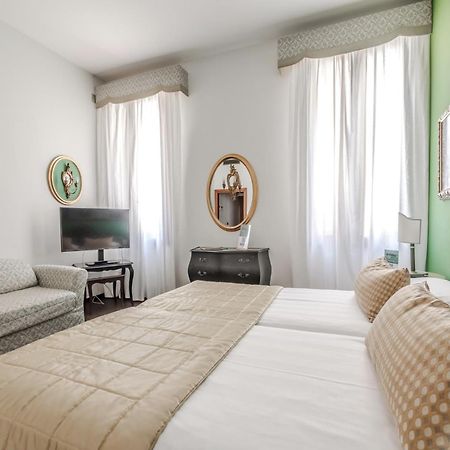 Hotiday Room Collection - Venezia Santa Lucia Exterior foto